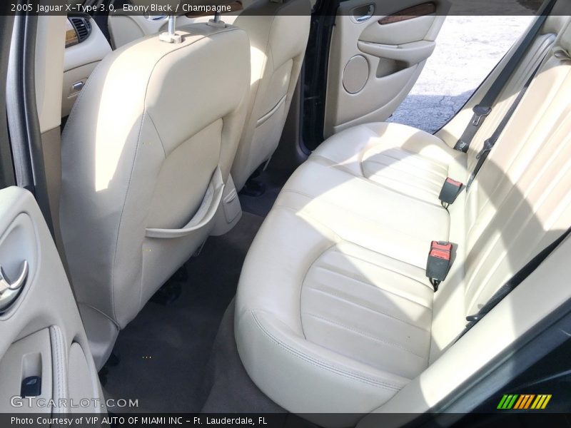 Ebony Black / Champagne 2005 Jaguar X-Type 3.0