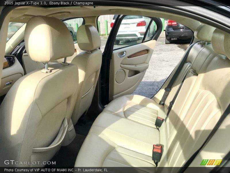 Ebony Black / Champagne 2005 Jaguar X-Type 3.0