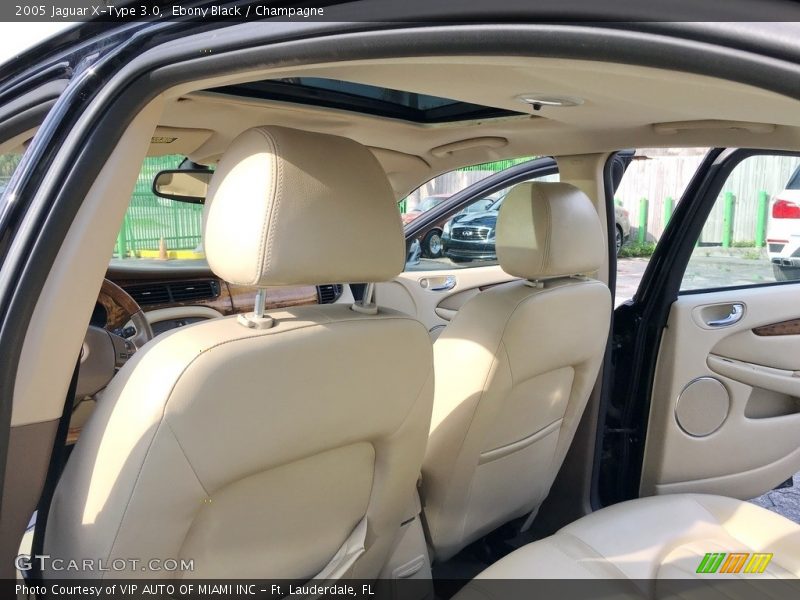 Ebony Black / Champagne 2005 Jaguar X-Type 3.0