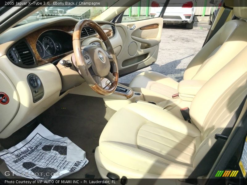 Ebony Black / Champagne 2005 Jaguar X-Type 3.0