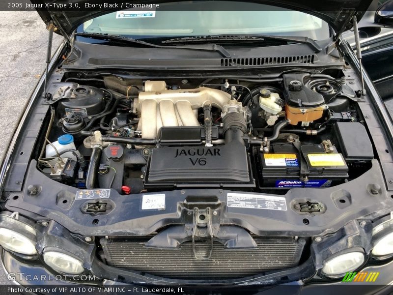 Ebony Black / Champagne 2005 Jaguar X-Type 3.0