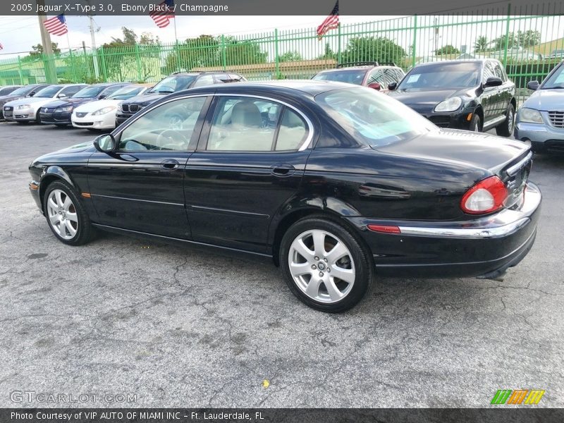 Ebony Black / Champagne 2005 Jaguar X-Type 3.0