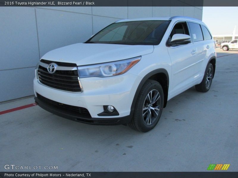 Blizzard Pearl / Black 2016 Toyota Highlander XLE