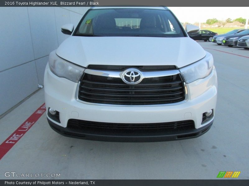 Blizzard Pearl / Black 2016 Toyota Highlander XLE