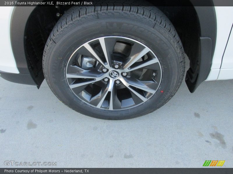 Blizzard Pearl / Black 2016 Toyota Highlander XLE