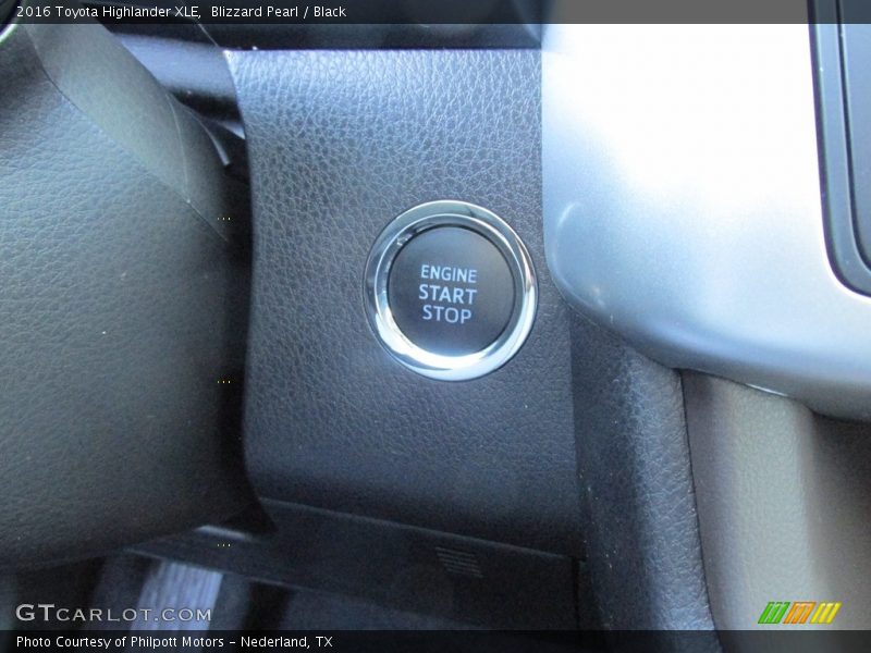 Blizzard Pearl / Black 2016 Toyota Highlander XLE