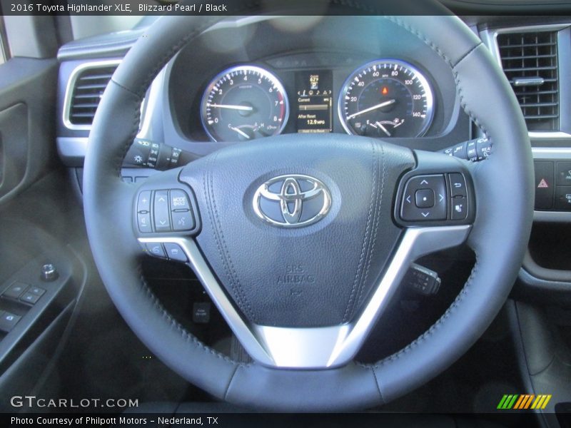 Blizzard Pearl / Black 2016 Toyota Highlander XLE
