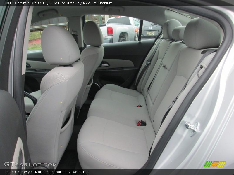 Silver Ice Metallic / Medium Titanium 2011 Chevrolet Cruze LT