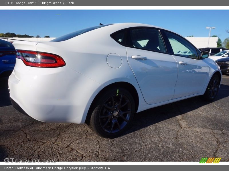 Bright White / Black 2016 Dodge Dart SE