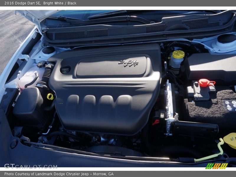 Bright White / Black 2016 Dodge Dart SE