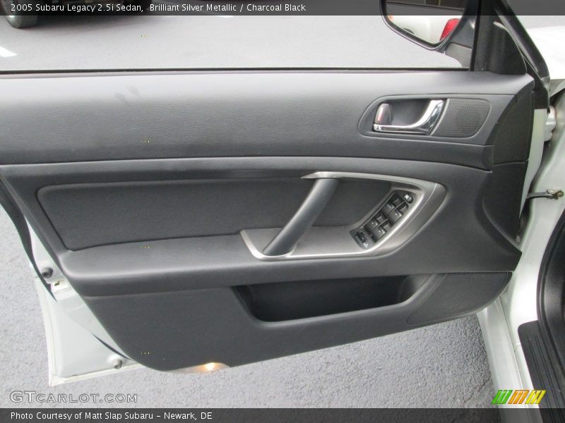 Brilliant Silver Metallic / Charcoal Black 2005 Subaru Legacy 2.5i Sedan