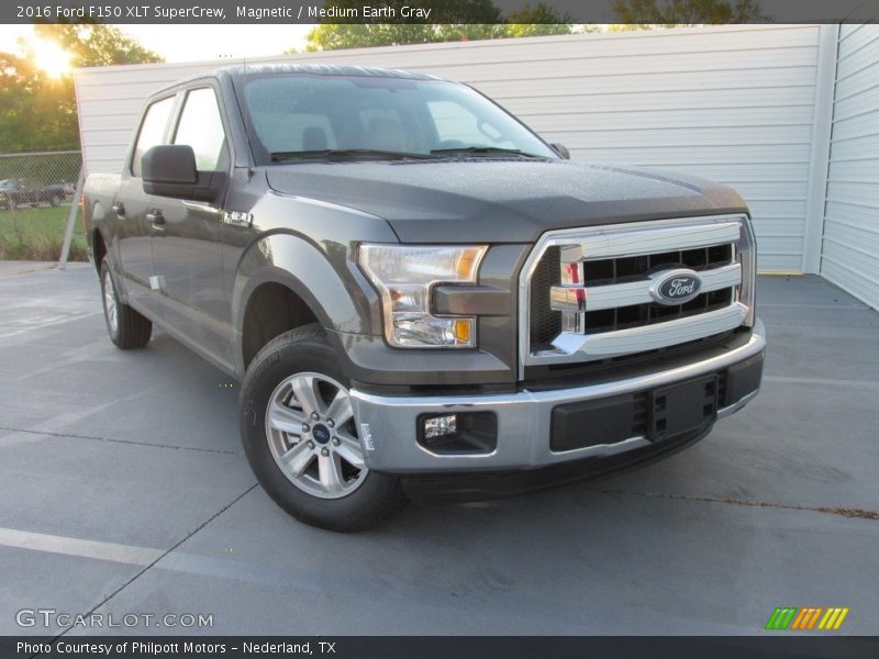 Magnetic / Medium Earth Gray 2016 Ford F150 XLT SuperCrew