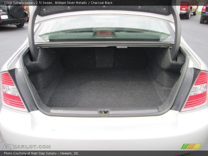 Brilliant Silver Metallic / Charcoal Black 2005 Subaru Legacy 2.5i Sedan