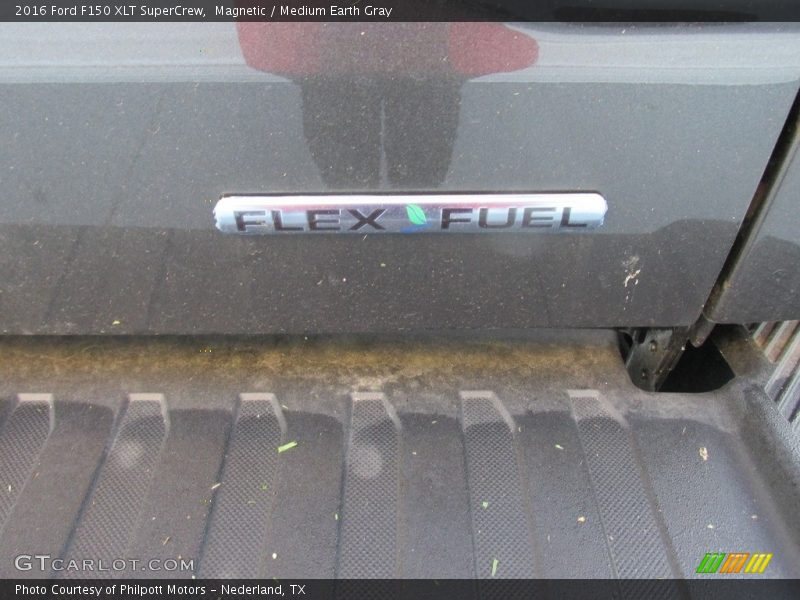 Magnetic / Medium Earth Gray 2016 Ford F150 XLT SuperCrew