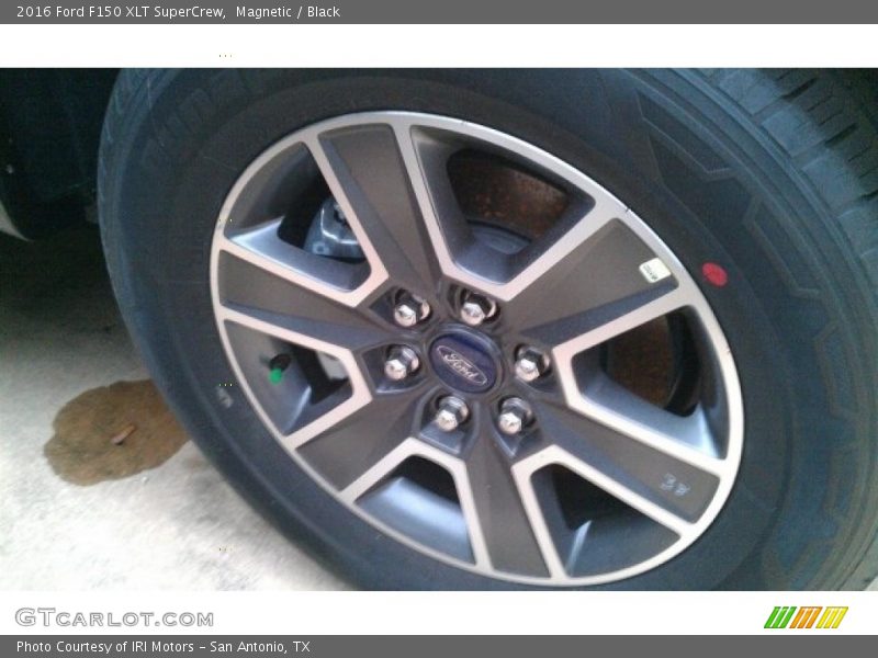 Magnetic / Black 2016 Ford F150 XLT SuperCrew