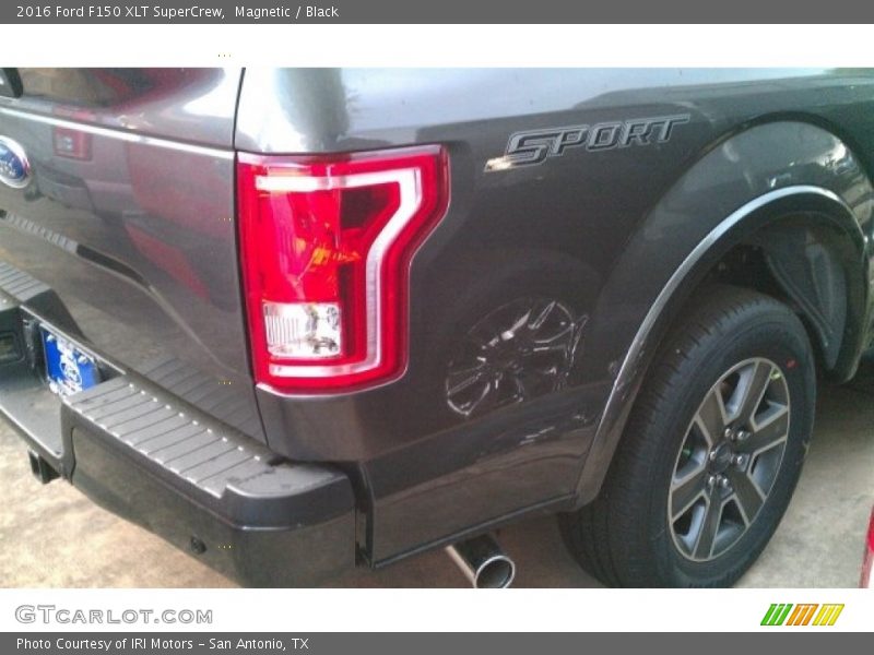 Magnetic / Black 2016 Ford F150 XLT SuperCrew