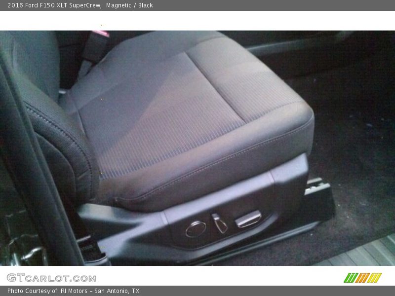 Magnetic / Black 2016 Ford F150 XLT SuperCrew