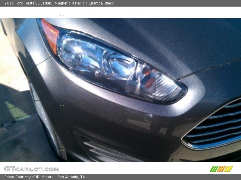 Magnetic Metallic / Charcoal Black 2016 Ford Fiesta SE Sedan