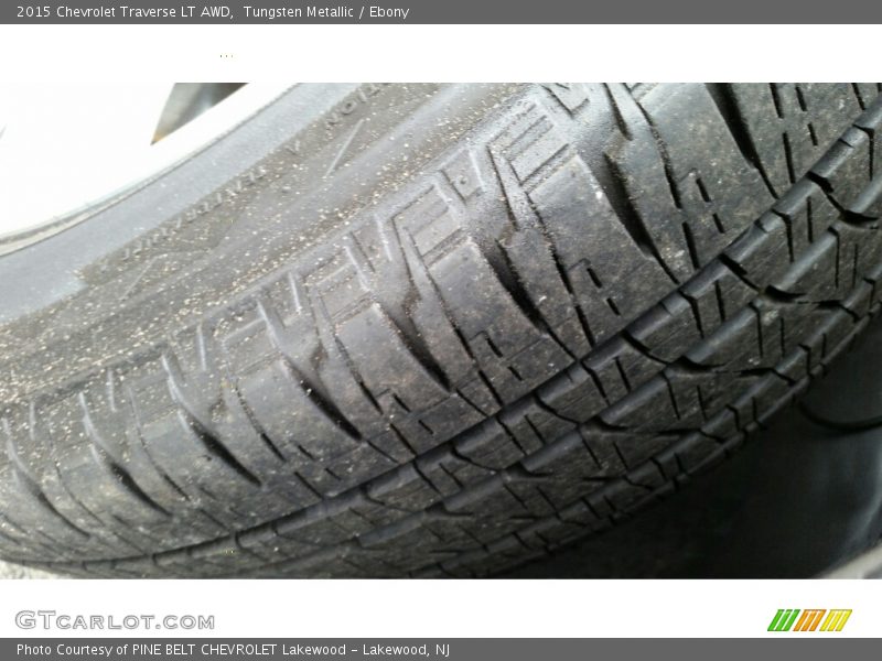 Tungsten Metallic / Ebony 2015 Chevrolet Traverse LT AWD
