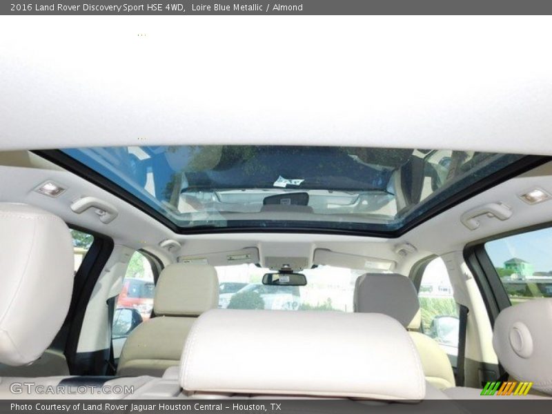 Loire Blue Metallic / Almond 2016 Land Rover Discovery Sport HSE 4WD