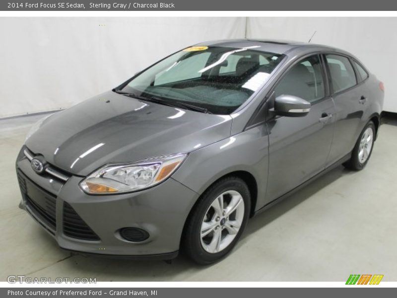 Sterling Gray / Charcoal Black 2014 Ford Focus SE Sedan