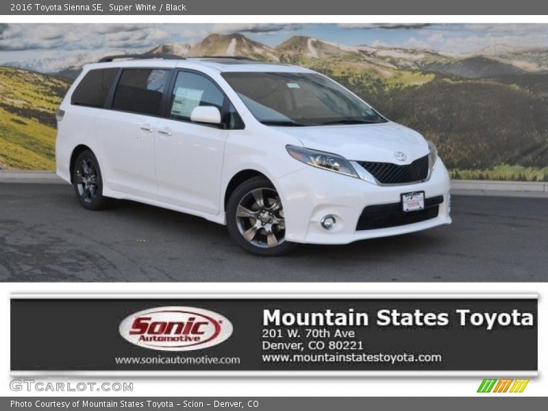 Super White / Black 2016 Toyota Sienna SE