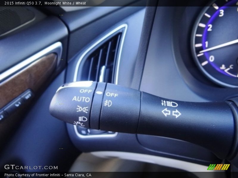Moonlight White / Wheat 2015 Infiniti Q50 3.7