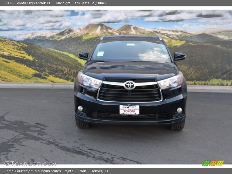 Midnight Black Metallic / Black 2016 Toyota Highlander XLE