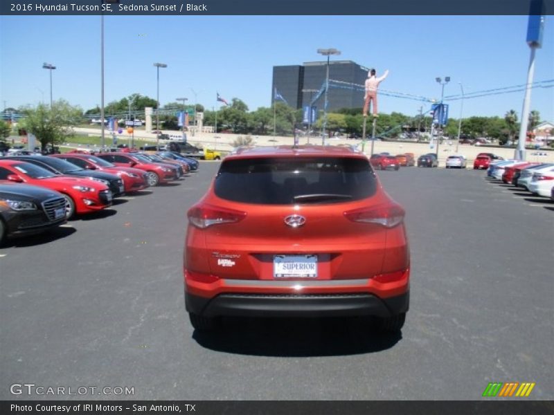Sedona Sunset / Black 2016 Hyundai Tucson SE