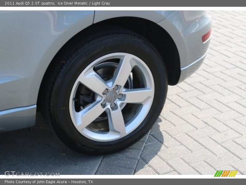 Ice Silver Metallic / Light Gray 2011 Audi Q5 2.0T quattro