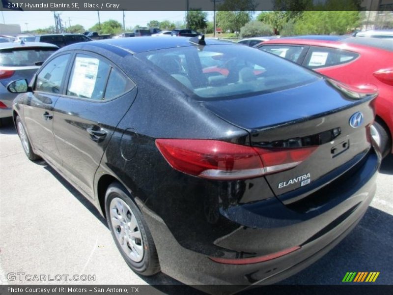 Black / Gray 2017 Hyundai Elantra SE