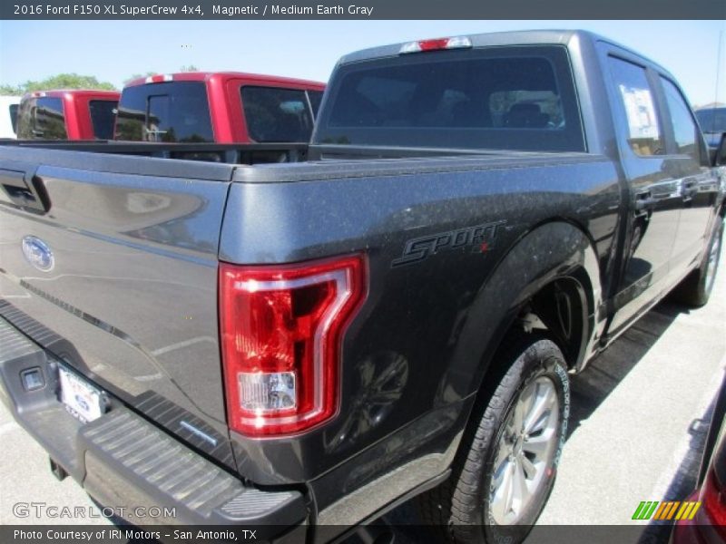 Magnetic / Medium Earth Gray 2016 Ford F150 XL SuperCrew 4x4