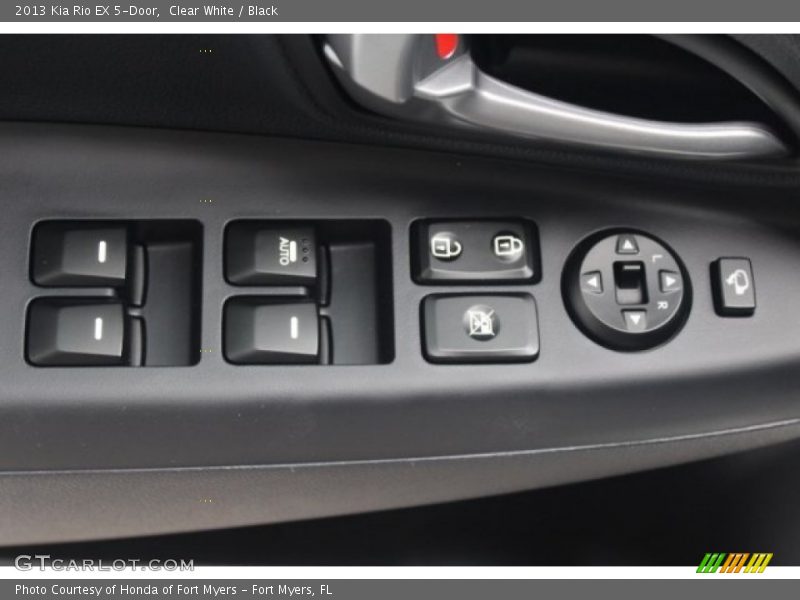 Clear White / Black 2013 Kia Rio EX 5-Door