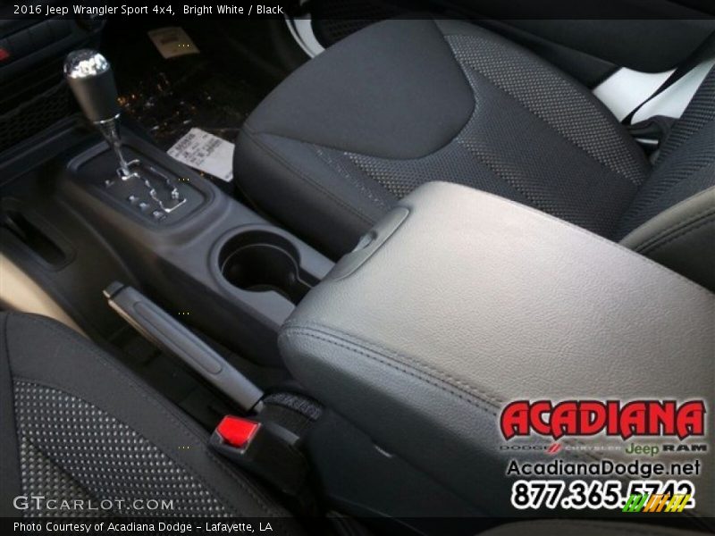 Bright White / Black 2016 Jeep Wrangler Sport 4x4