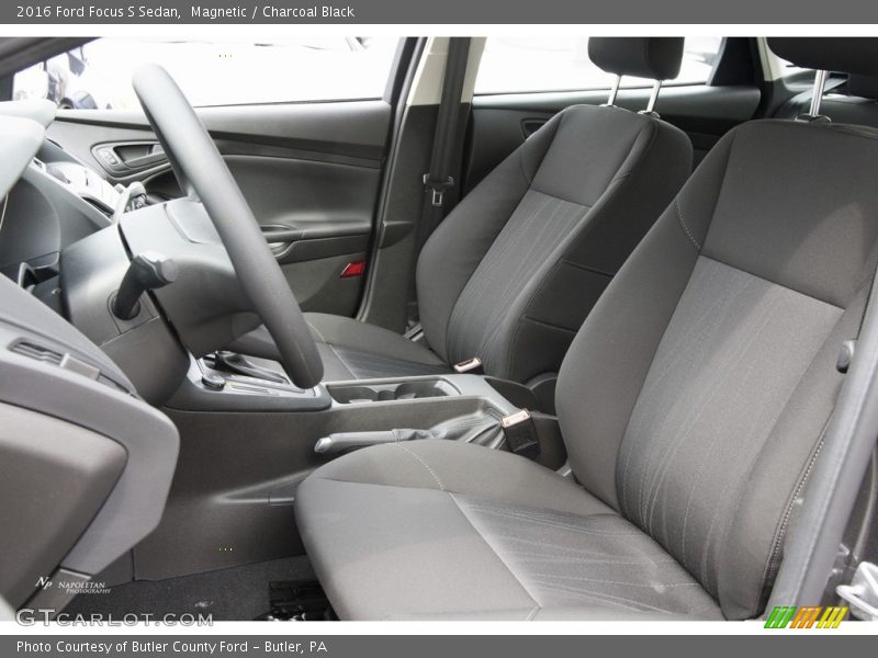 Magnetic / Charcoal Black 2016 Ford Focus S Sedan
