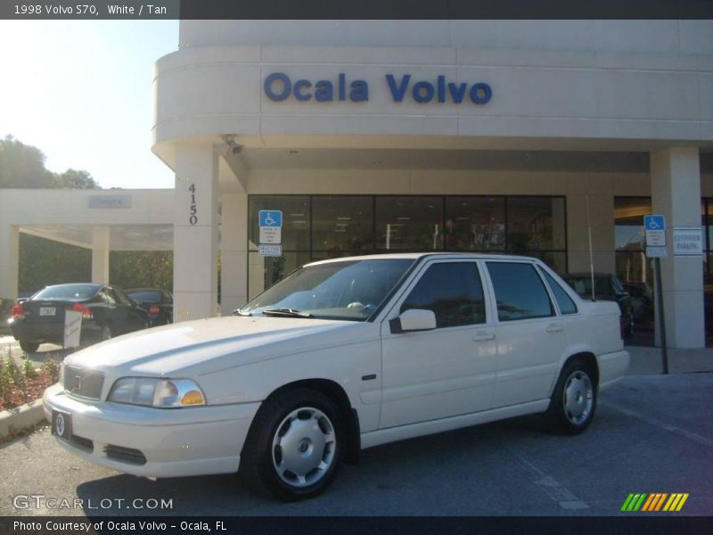White / Tan 1998 Volvo S70