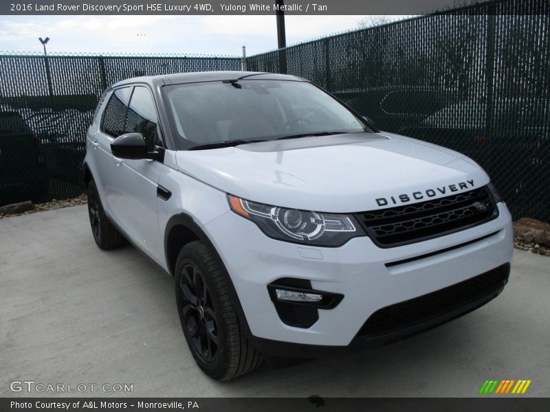 Yulong White Metallic / Tan 2016 Land Rover Discovery Sport HSE Luxury 4WD