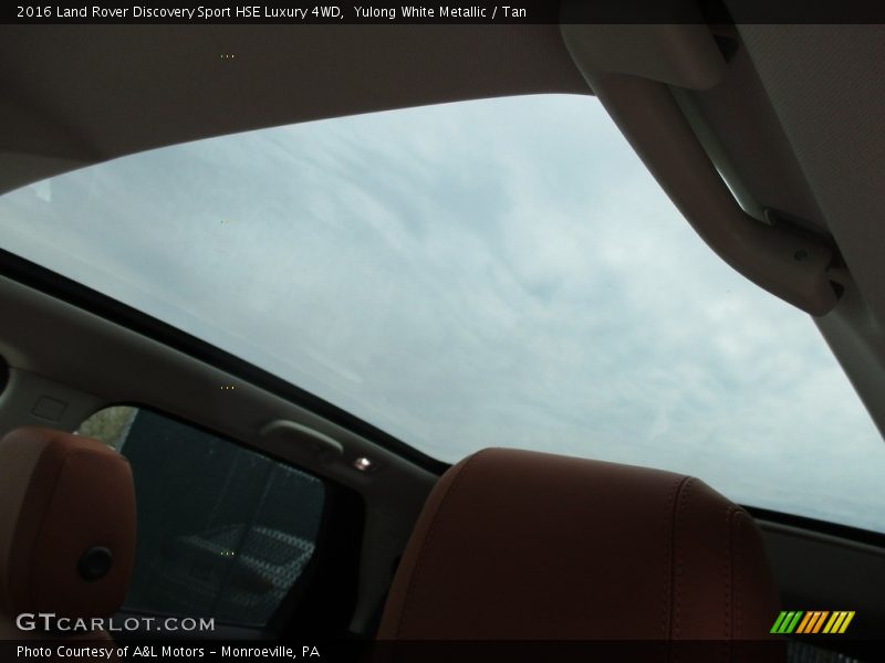 Yulong White Metallic / Tan 2016 Land Rover Discovery Sport HSE Luxury 4WD