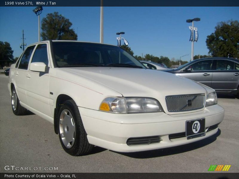 White / Tan 1998 Volvo S70