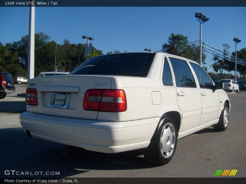 White / Tan 1998 Volvo S70