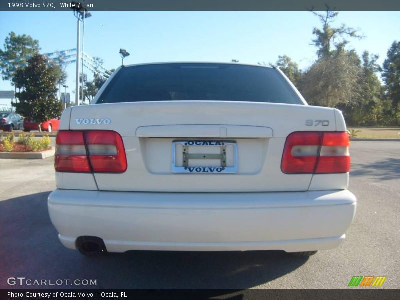 White / Tan 1998 Volvo S70