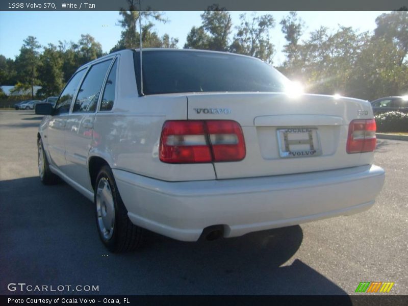 White / Tan 1998 Volvo S70