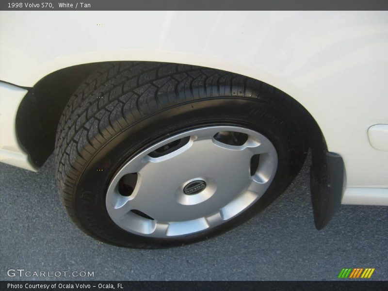 White / Tan 1998 Volvo S70