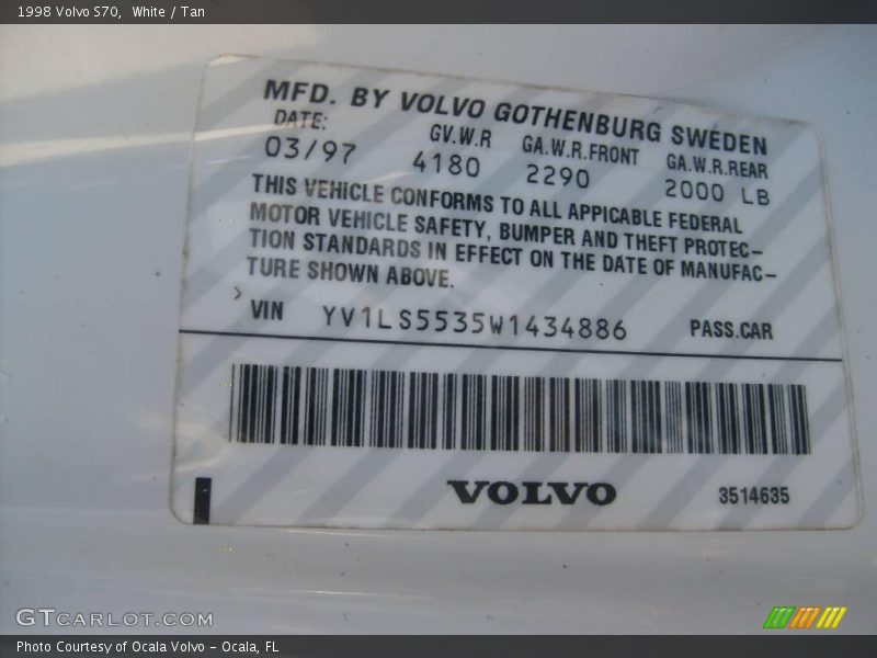 White / Tan 1998 Volvo S70