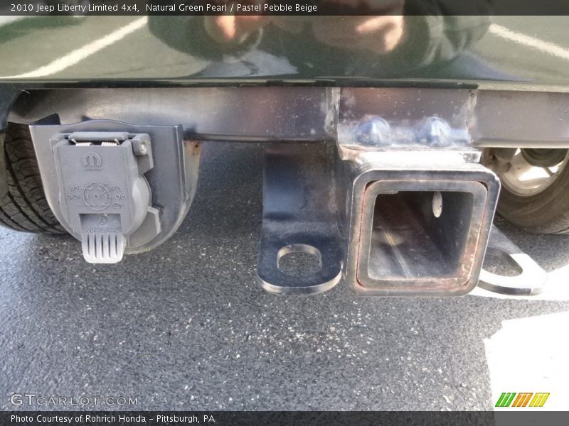 Natural Green Pearl / Pastel Pebble Beige 2010 Jeep Liberty Limited 4x4