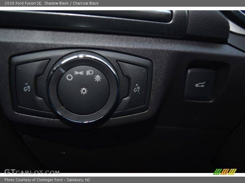 Shadow Black / Charcoal Black 2016 Ford Fusion SE