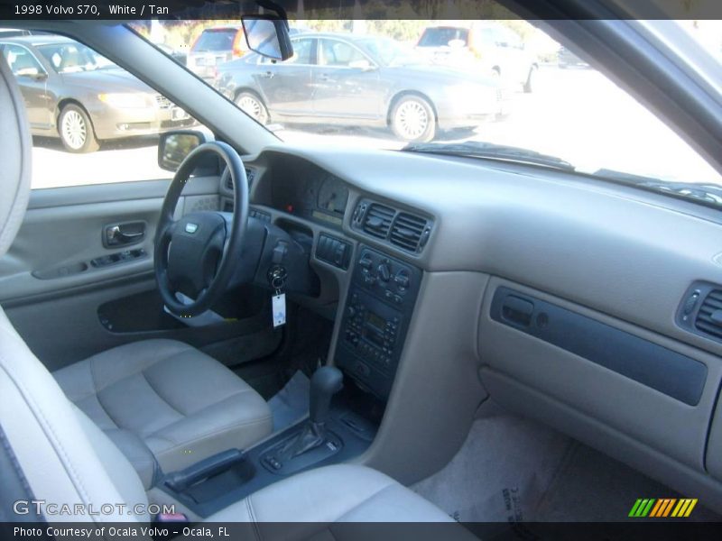 White / Tan 1998 Volvo S70