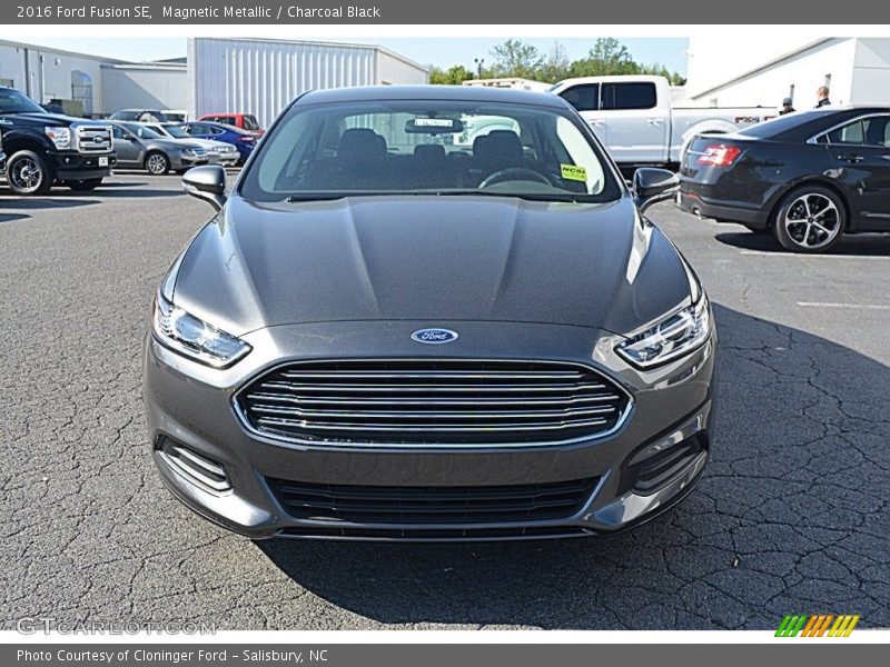 Magnetic Metallic / Charcoal Black 2016 Ford Fusion SE