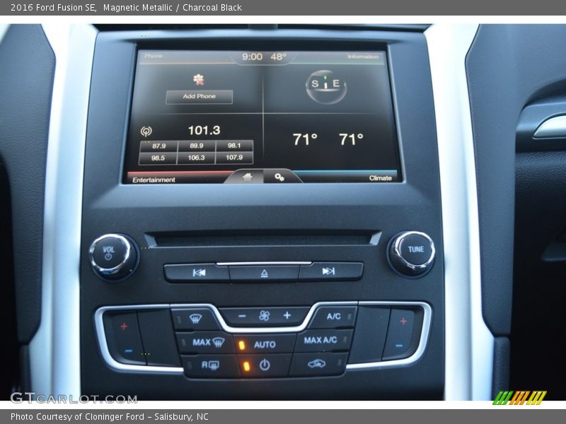 Magnetic Metallic / Charcoal Black 2016 Ford Fusion SE