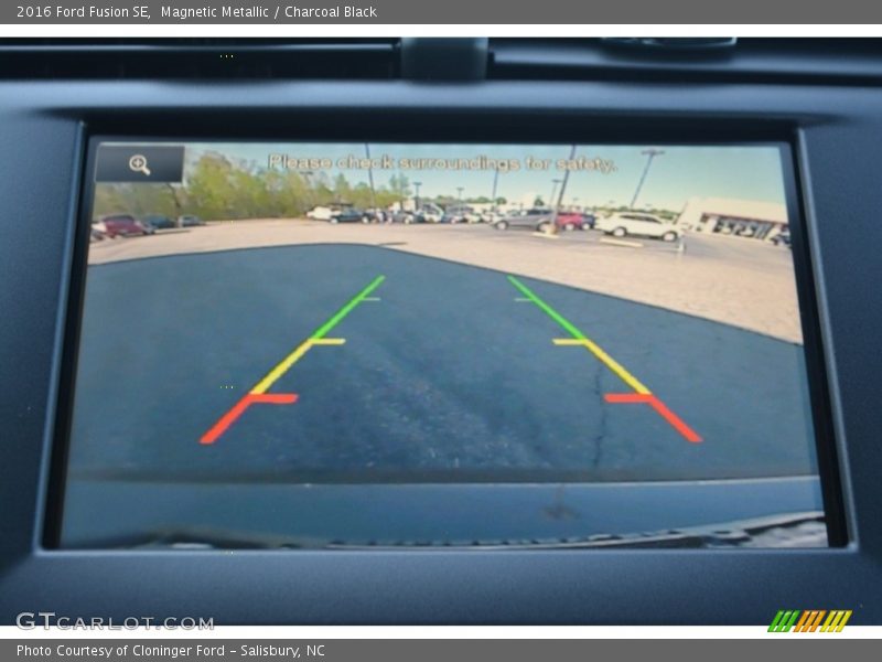 Magnetic Metallic / Charcoal Black 2016 Ford Fusion SE